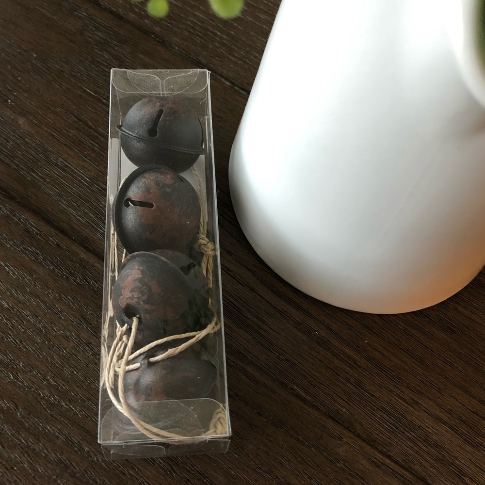 WONDERSHOP | Rustic Bells